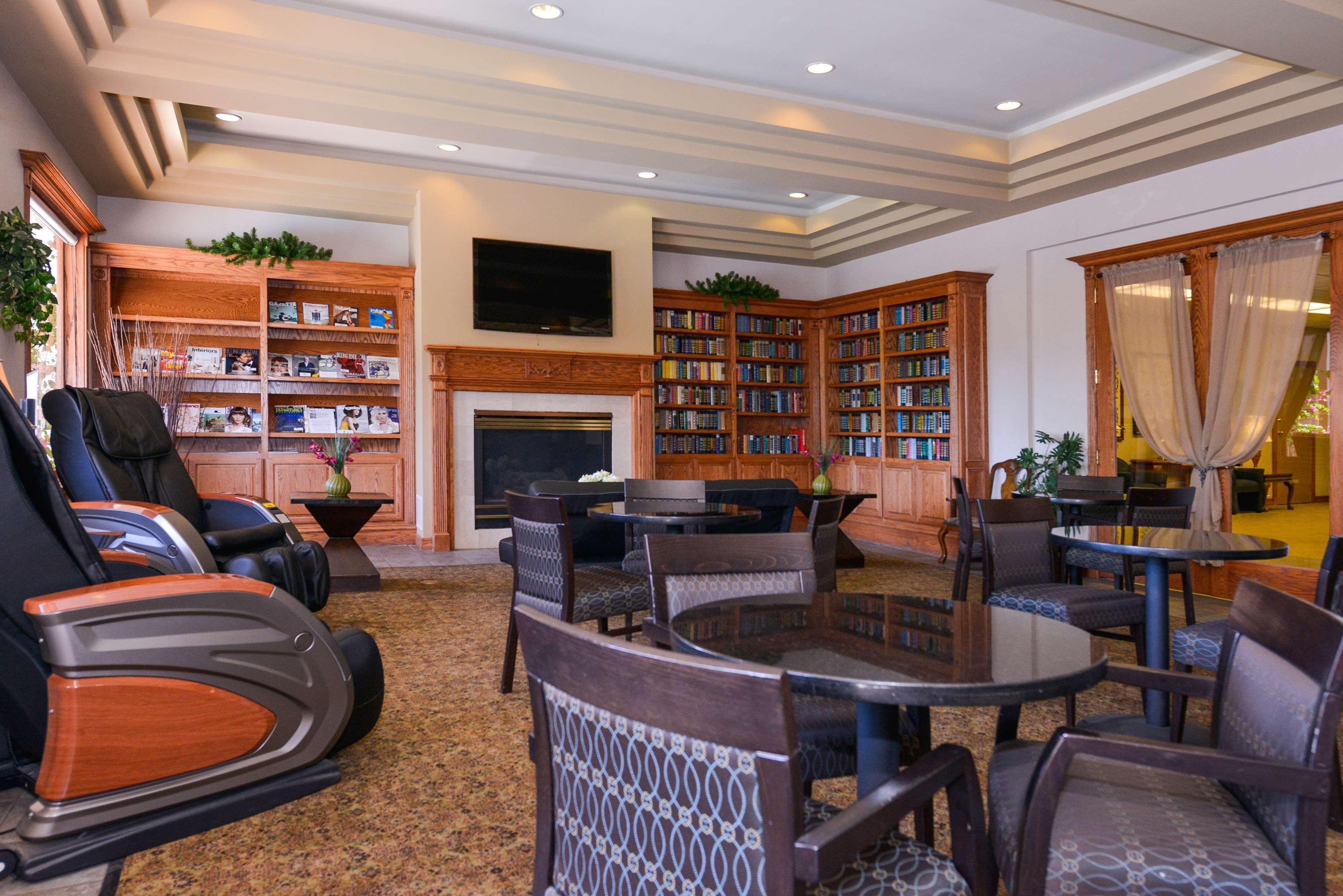 Best Western Plus Thousand Oaks Inn Exterior photo
